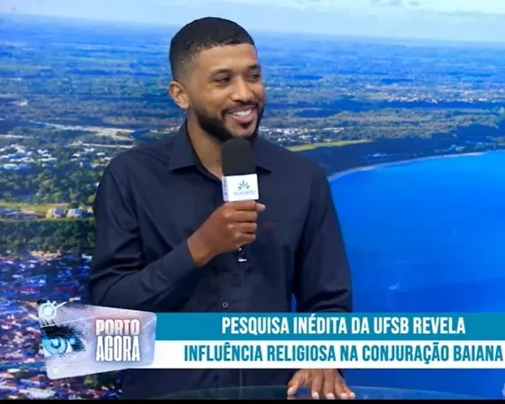 Davi Medina apresentando na TV Porto